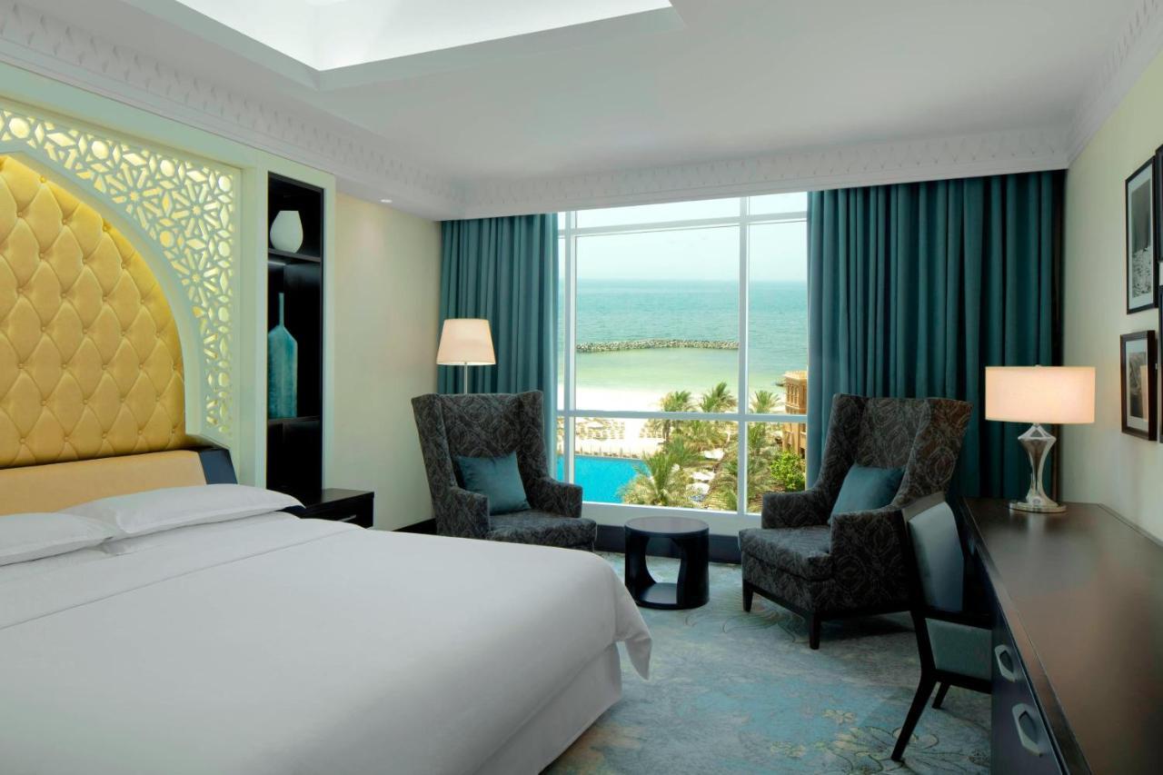 Sheraton Sharjah Beach Resort And Spa Exterior photo Deluxe room