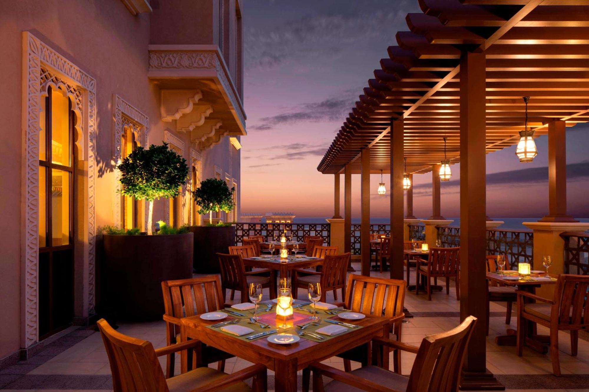 Sheraton Sharjah Beach Resort And Spa Exterior photo The Westin Mumbai